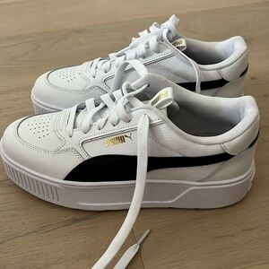 Platform Puma Sneakers